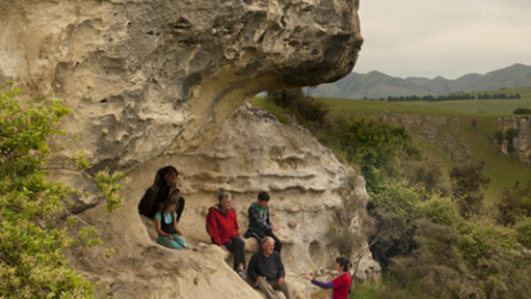 Te Ana Māori Rock Art Centre & Tours